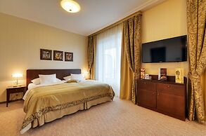 Devin Hotel