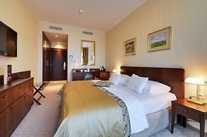 Devin Hotel