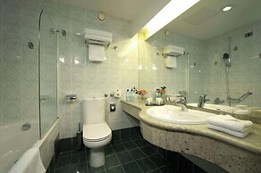 Best Western Premier Hotel Slon