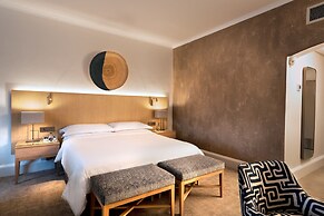 Victoria and Alfred Hotel by NEWMARK