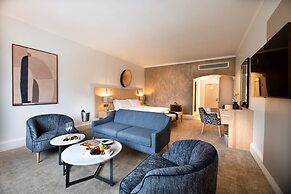 Victoria and Alfred Hotel by NEWMARK