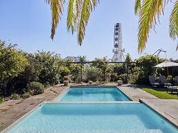 Victoria and Alfred Hotel by NEWMARK