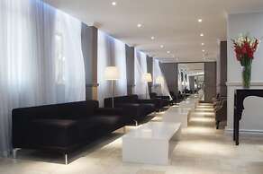 Manhattan Hotel