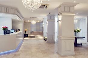 Manhattan Hotel