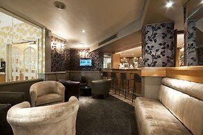 Manhattan Hotel