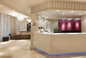 Manhattan Hotel