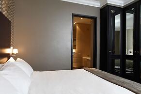 Manhattan Hotel