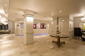 Manhattan Hotel