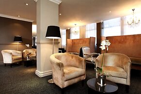 Manhattan Hotel