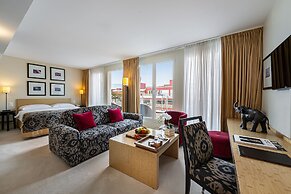 Hotel Jade