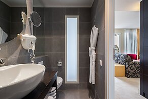 Hotel Jade