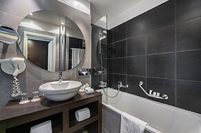 Hotel Jade