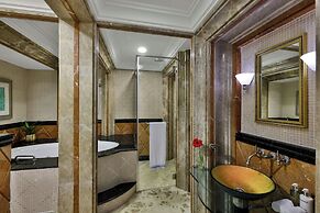 Al Habtoor Grand Resort, Autograph Collection®