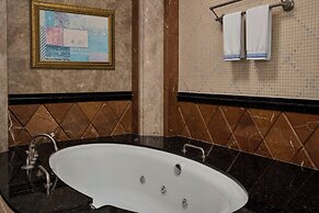 Al Habtoor Grand Resort, Autograph Collection®