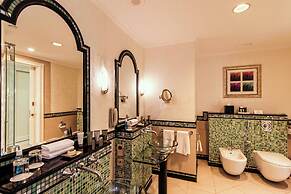 Al Habtoor Grand Resort, Autograph Collection®