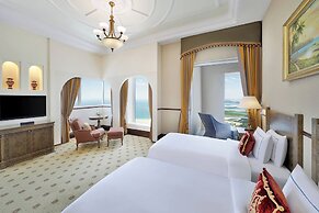 Al Habtoor Grand Resort, Autograph Collection®