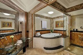 Al Habtoor Grand Resort, Autograph Collection®