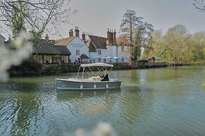 The Kingfisher Bedford