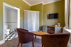 Woodland Manor Hotel