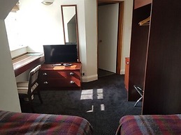 The Broadway Hotel