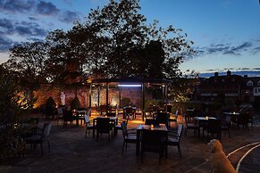 Sir Christopher Wren Hotel