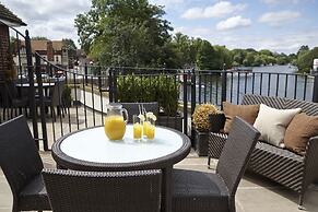 Sir Christopher Wren Hotel