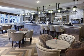 Sir Christopher Wren Hotel