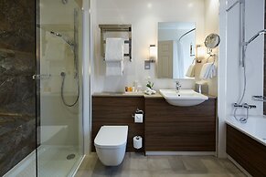 Sir Christopher Wren Hotel