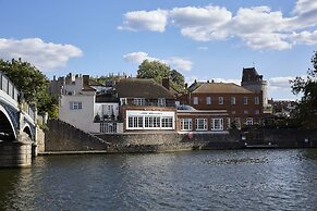 Sir Christopher Wren Hotel