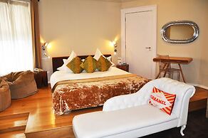 Carmelite Hotel