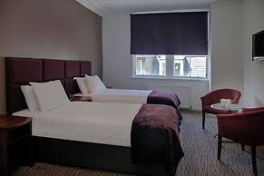 Carmelite Hotel