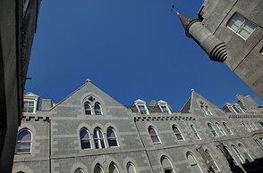 Carmelite Hotel