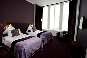 Carmelite Hotel