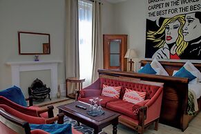 Carmelite Hotel