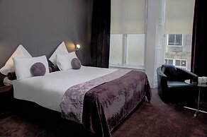 Carmelite Hotel