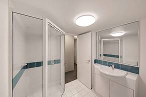 Adina Serviced Apartments Canberra James Court