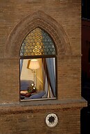 Hotel Corona d'Oro