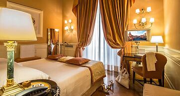 Hotel Corona d'Oro