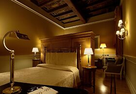 Hotel Corona d'Oro