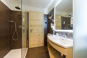 AlpHoliday Dolomiti Wellness