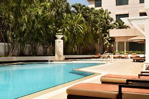 Sule Shangri-La, Yangon