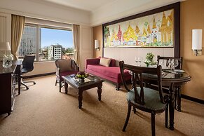 Sule Shangri-La, Yangon