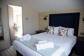 Thatchers Hotel