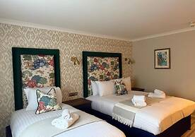 Thatchers Hotel