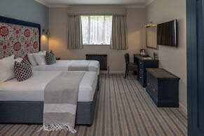 Thatchers Hotel