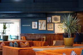 Thatchers Hotel