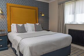 Thatchers Hotel