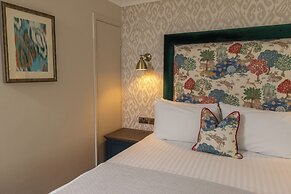 Thatchers Hotel
