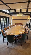 Thatchers Hotel