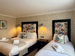 Thatchers Hotel